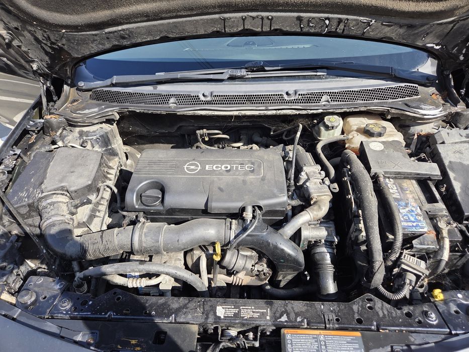 Opel astra j an 2010 1.7 cdti