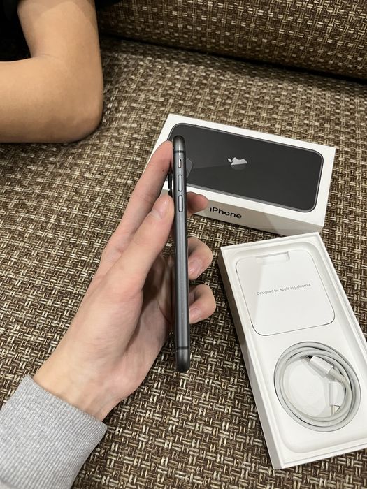 Продам Айфон 11 64gb 100%
