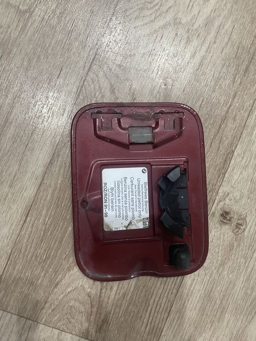 Продам лючок бмв е34