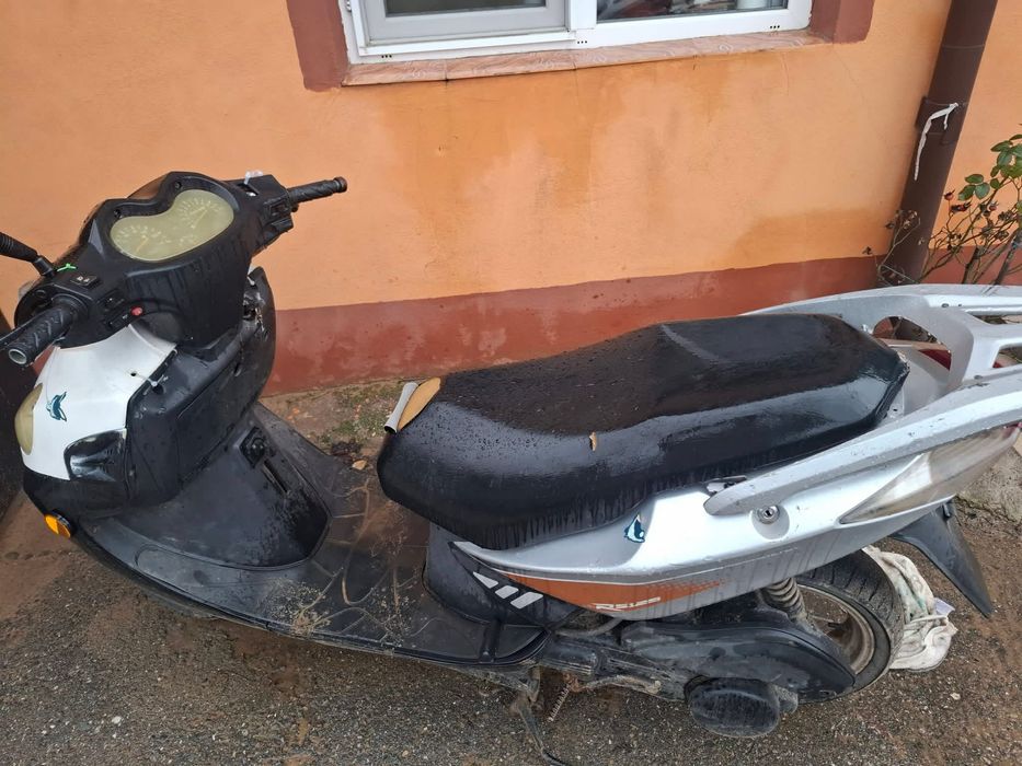 Scuter 125 este adus din germania