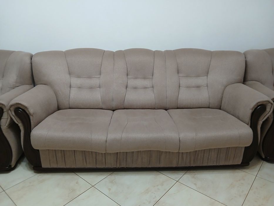 Canapea și 2 fotolii