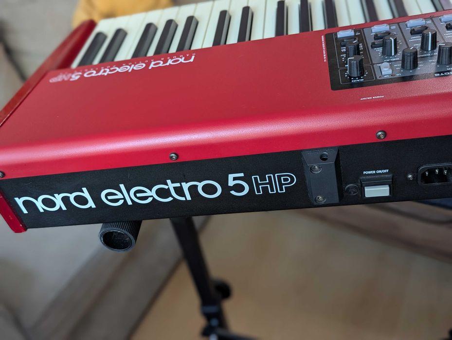 Nord Electro 5 73HP