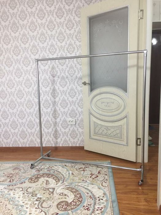 Детская напольная вешалка