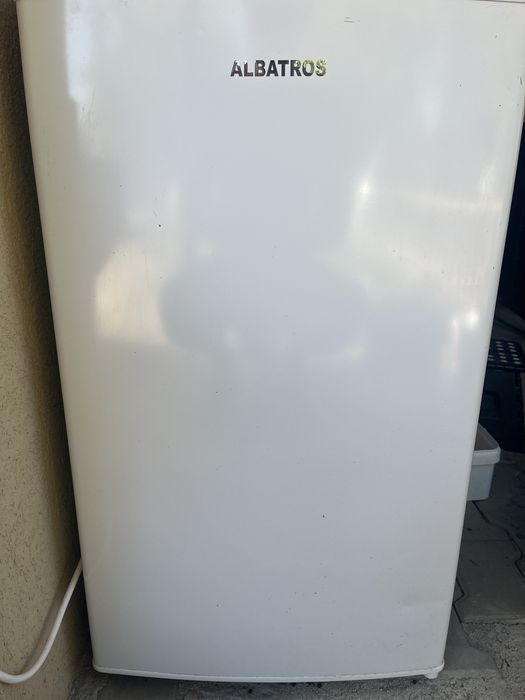 Vând frigider si boiler