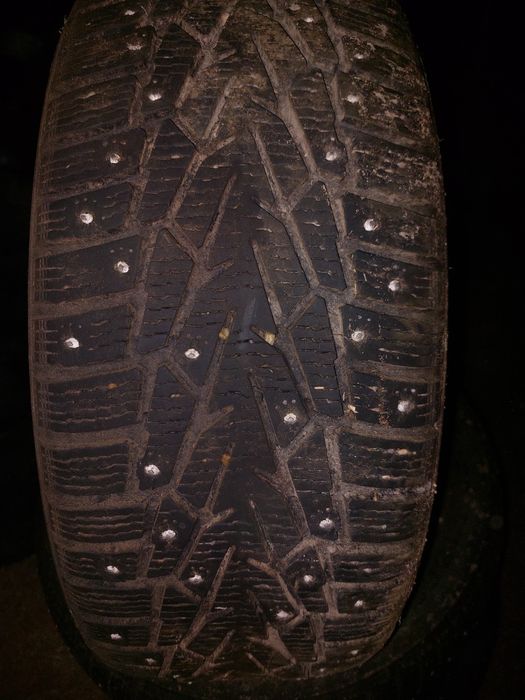 Продам шины 215 60 R16