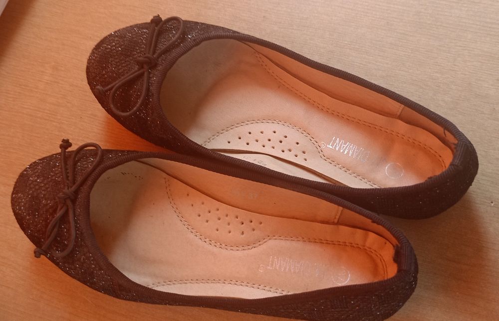 Черни обувки с ниска подметка