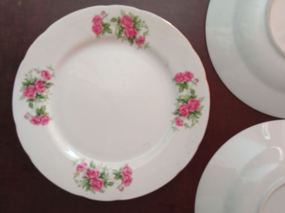 Фарфоровые тарелки Японские