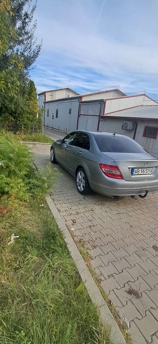 MERCEDES-BENZ E-Class 2010 — imagine 3