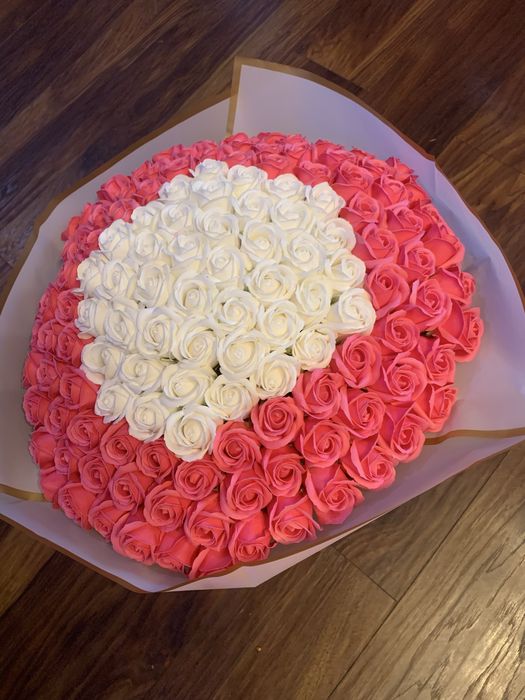 Buchet trandafiri sapun 8 martie