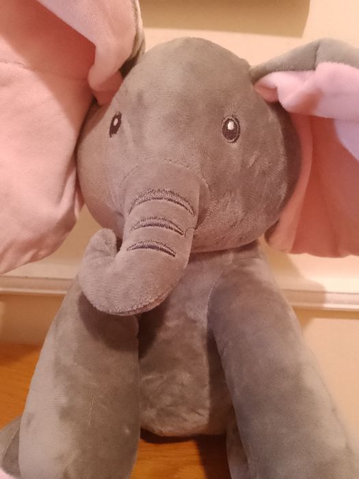 Музикално плюшено слонче