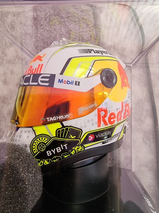 Max verstappen helmet Las Vegas gp 2023 1:4 f1 Signed photo card
