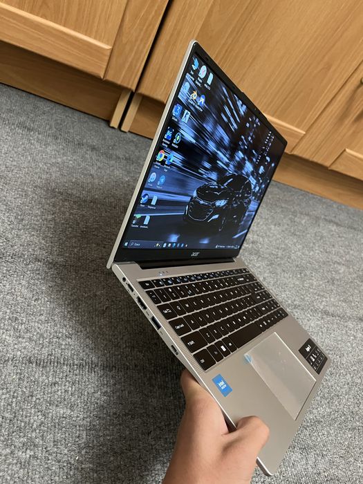 Acer aspire 3 sotiladi yangi va yaxshi holatda