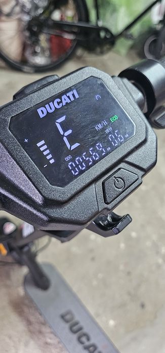 Trorineta electrica ducati pro 2 plus