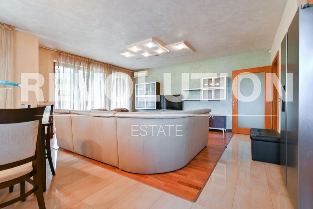Дава се под наем Тристаен апартамент в София, Витоша - 150 кв.м за 1200 € - Снимка #3
