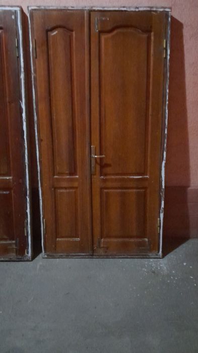 Дереяные двери входные