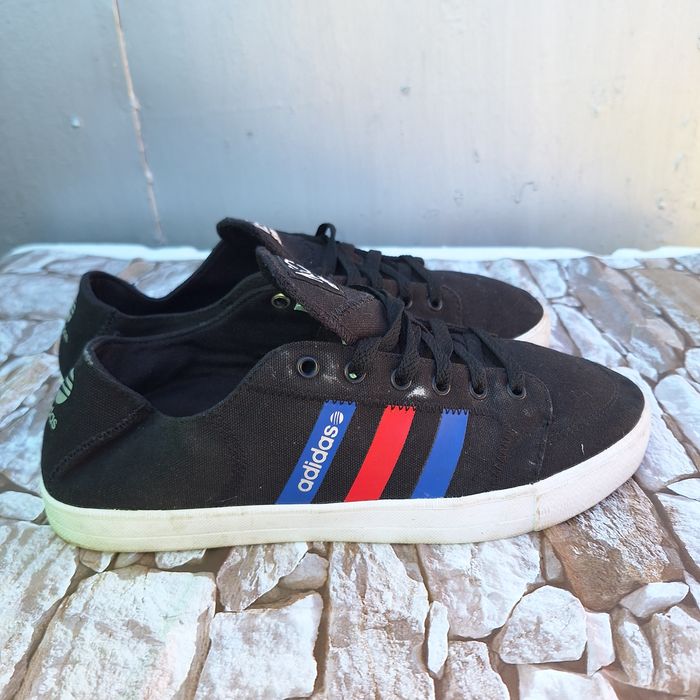 Adidas Neo nr 42,2/3