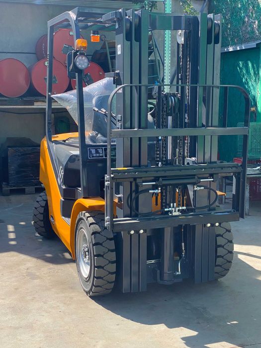 Motostivuitor Stivuitor NOU De Vanzare 2500KG STOC