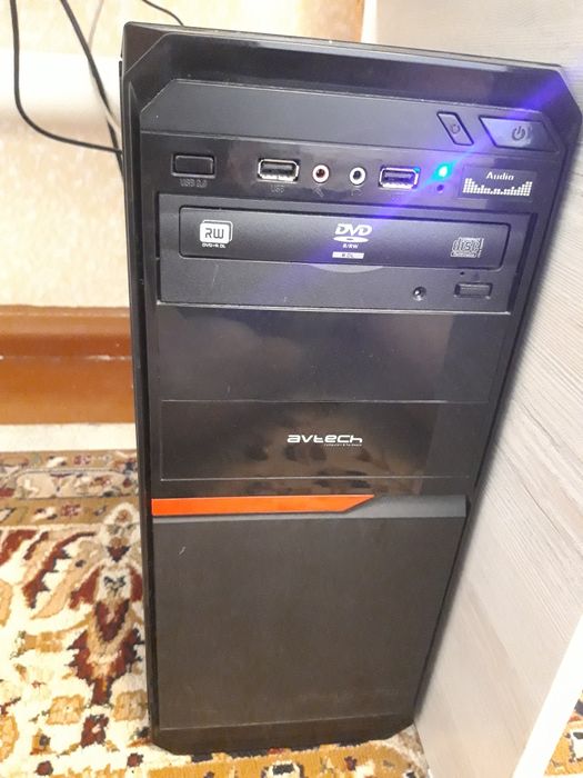 Продаеться компьютер