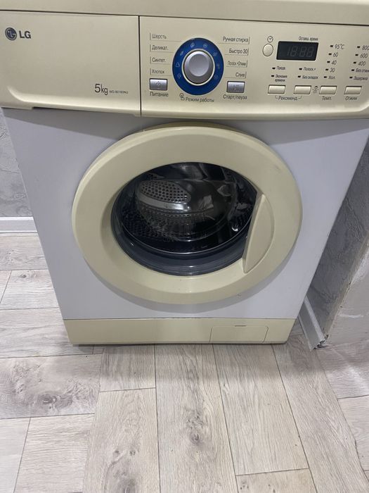Продам стиральную машинку