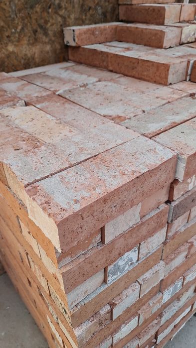 Caramida veche din demolari