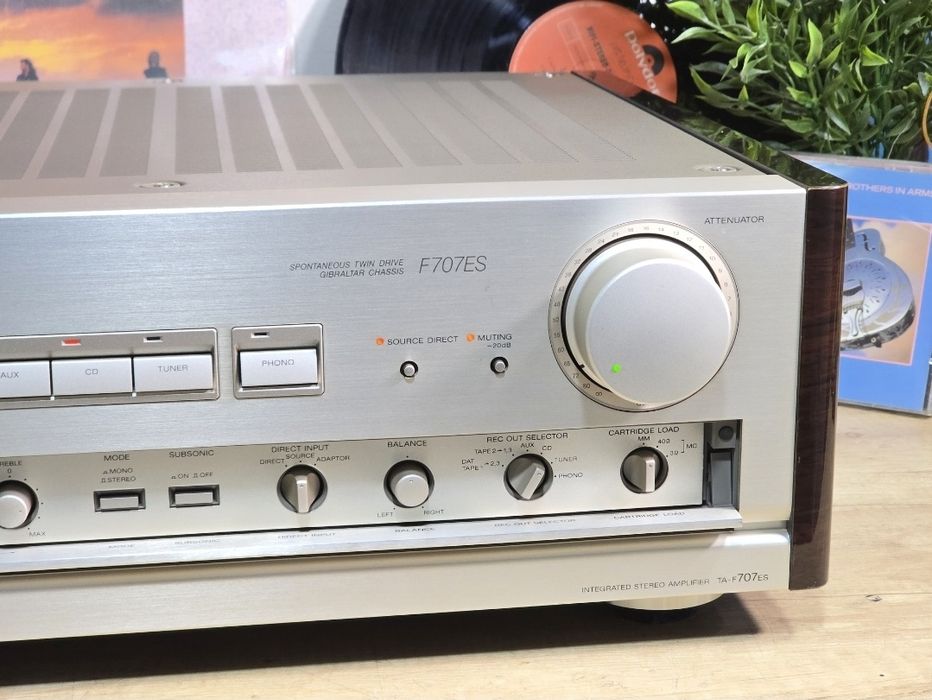 Amplificator SONY TA-F707 ES, gold șampanie, laterale lemn , Japan