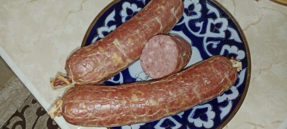 Квашенная капуста, домашние колбаса