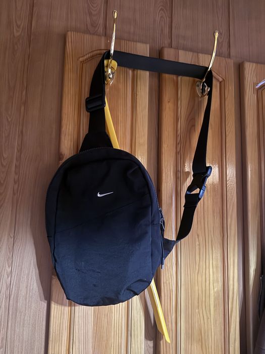 Барсетка nike в отличном состоянии