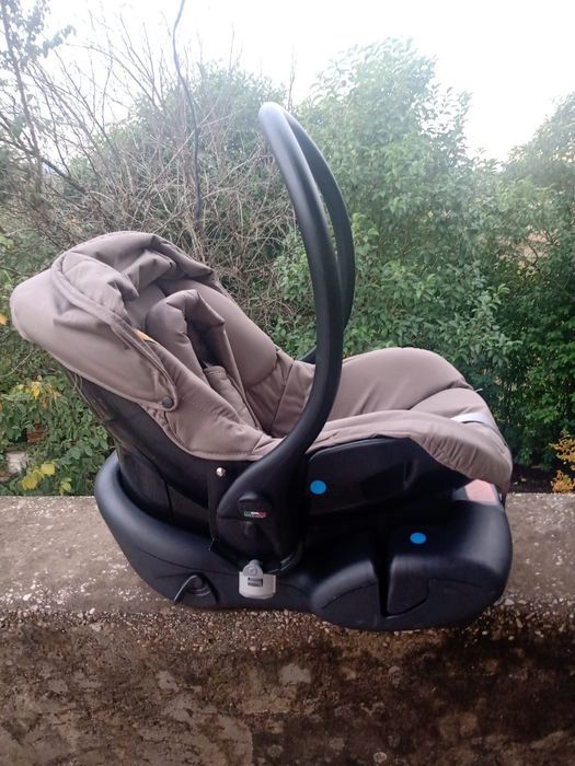 Количка за близнаци марка BREVI.