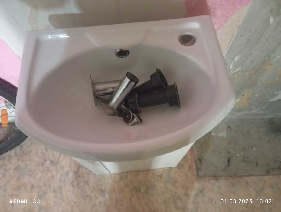 Раковина с тумбой