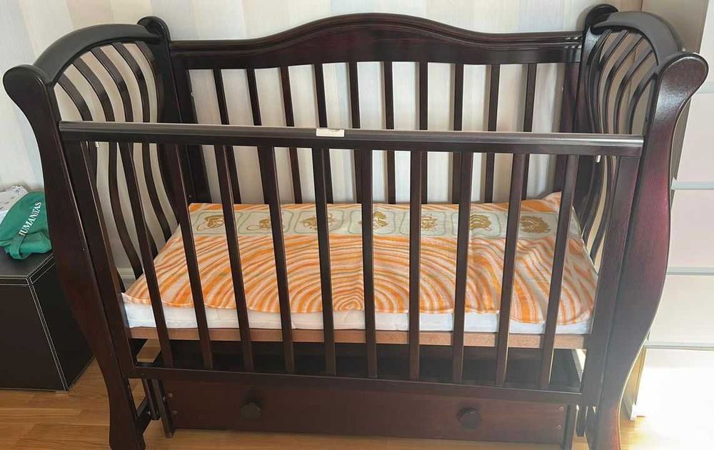 Кроватка детская
