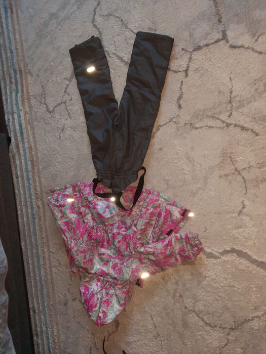 Продам Комбинзон на девочку.