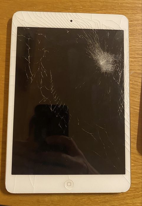 Ipad mini 1 si Samaung Galaxy tab 3 lite