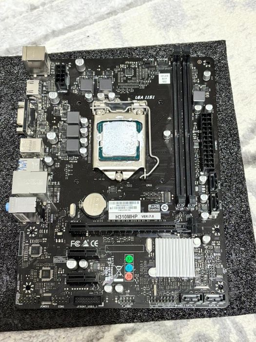 Материнская плата