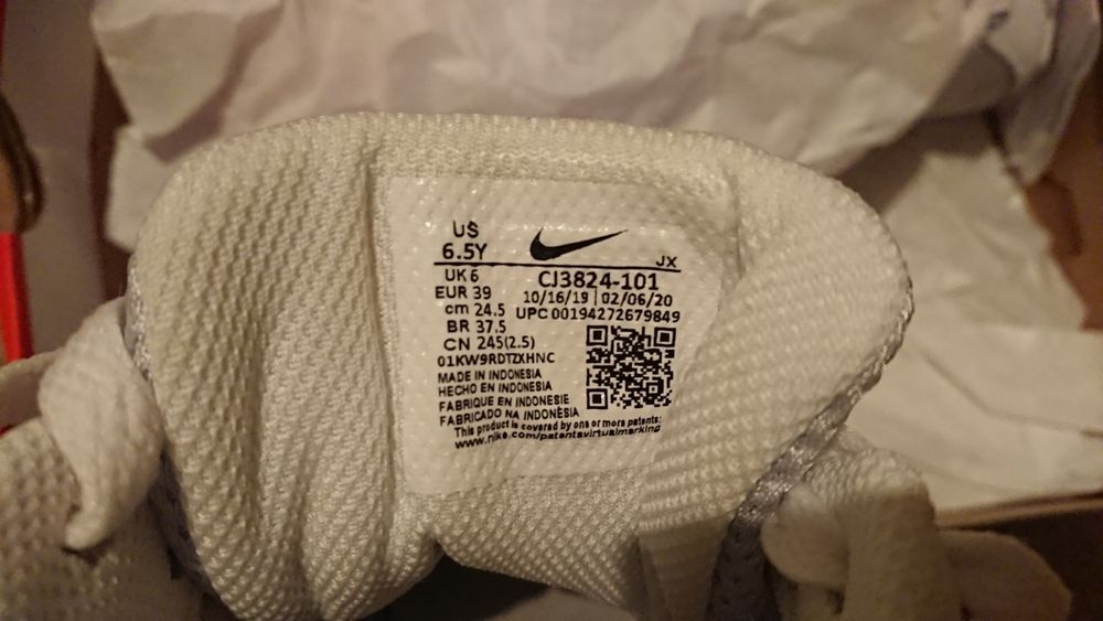 Pantofi sport nike, 39, noi