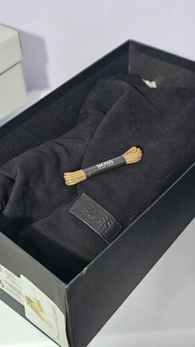 Pantofi Hugo Boss noi