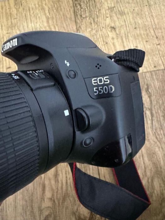 Фотоаппарат  EOS 550D