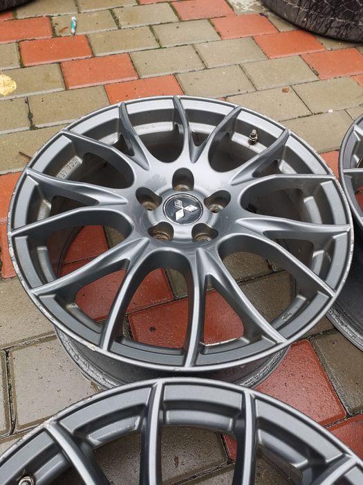 Jante 5x114,3 r18 8j et50 folosite pe un mitsubishi lancer