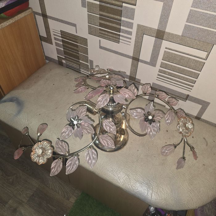 Люстра 2000 на 3 лампочки