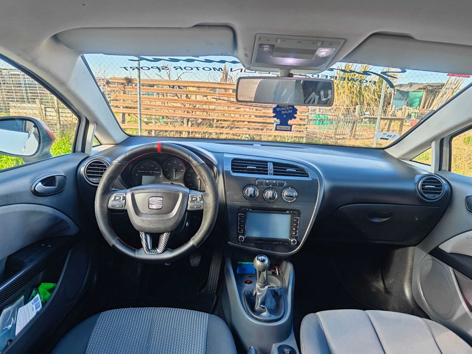 Închirieri auto.
