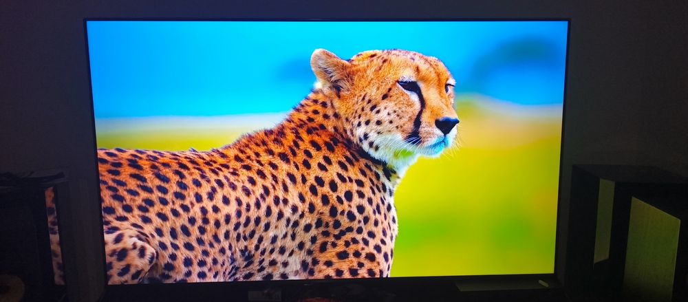 TV TCL 214 cm 85C735