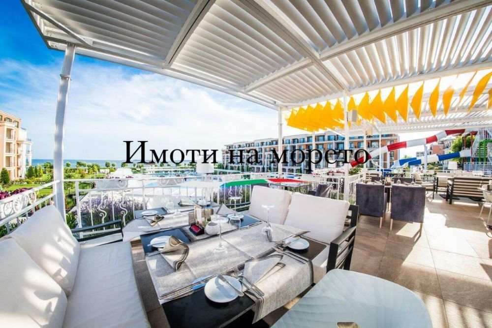Луксозно обзаведен двустаен с изглед море на първа линия, Свети Влас
