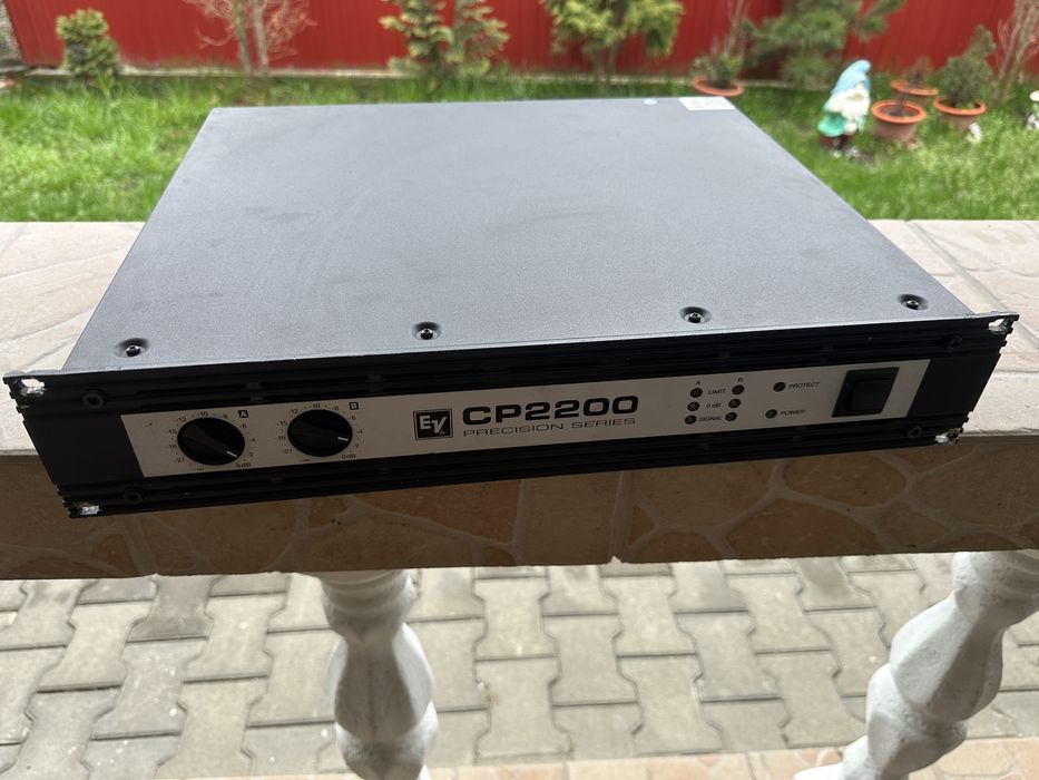 Electro-Voice CP2200s identic cu dynacord CL1600(rcf fbt ev shure )