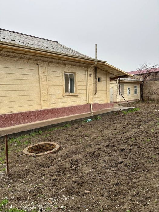 Участок в военном городке. Harbiy shaharchadagi uchastkasi.