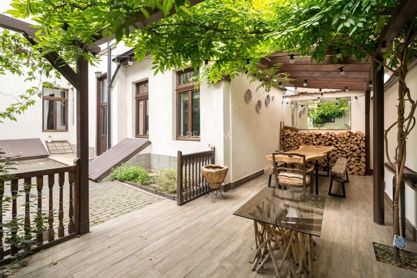 Inchiriez spatiu intr-o vila eleganta, centrala in Bucuresti