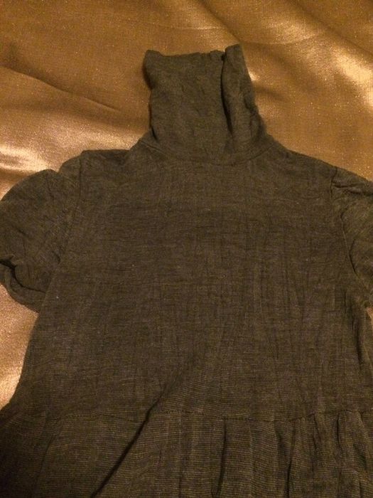 Тъмно синьо болеро на Mango;Тъмно сива рокля