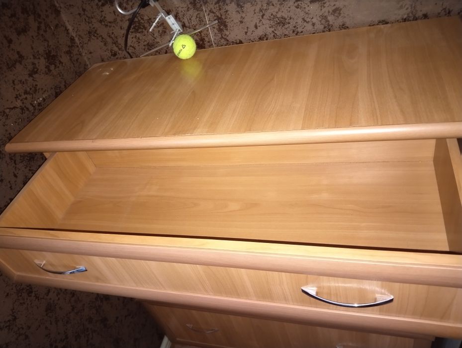 Продаётся комод.