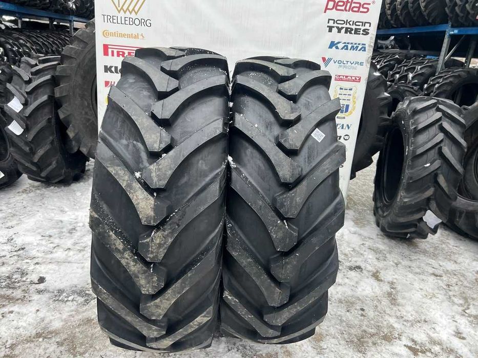 18.4-26 cu 16 pliuri cauciucuri noi pentru taff marca FORERUNNER