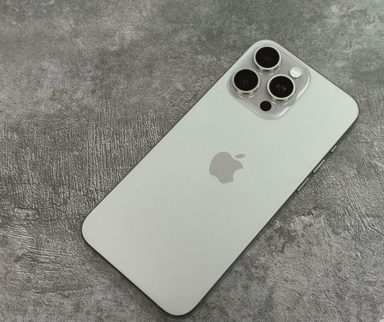 Iphone 15pro max 512gb