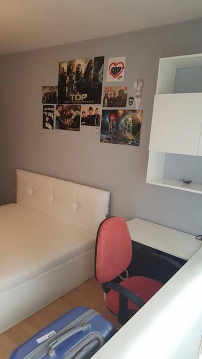 Дава се под наем Тристаен апартамент в София, Хладилника - 82 кв.м за 800 € - Снимка #5