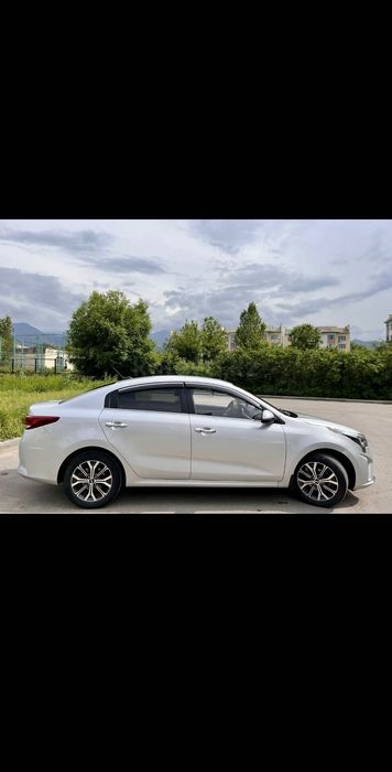 Машына. KIA RIO.